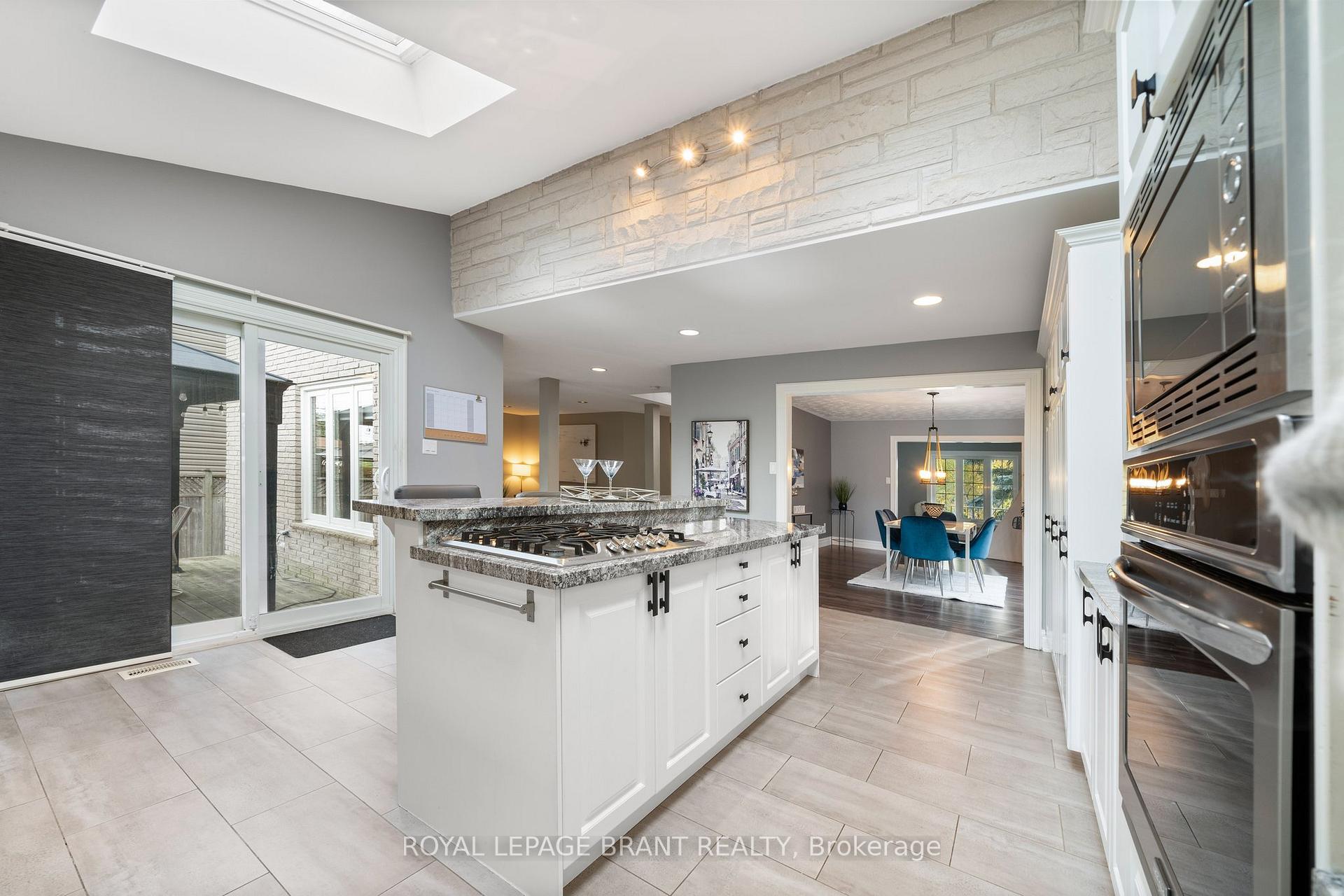 Photo 25 of 110 Fieldway Drive, Hamilton, Bruleville — HOMEH