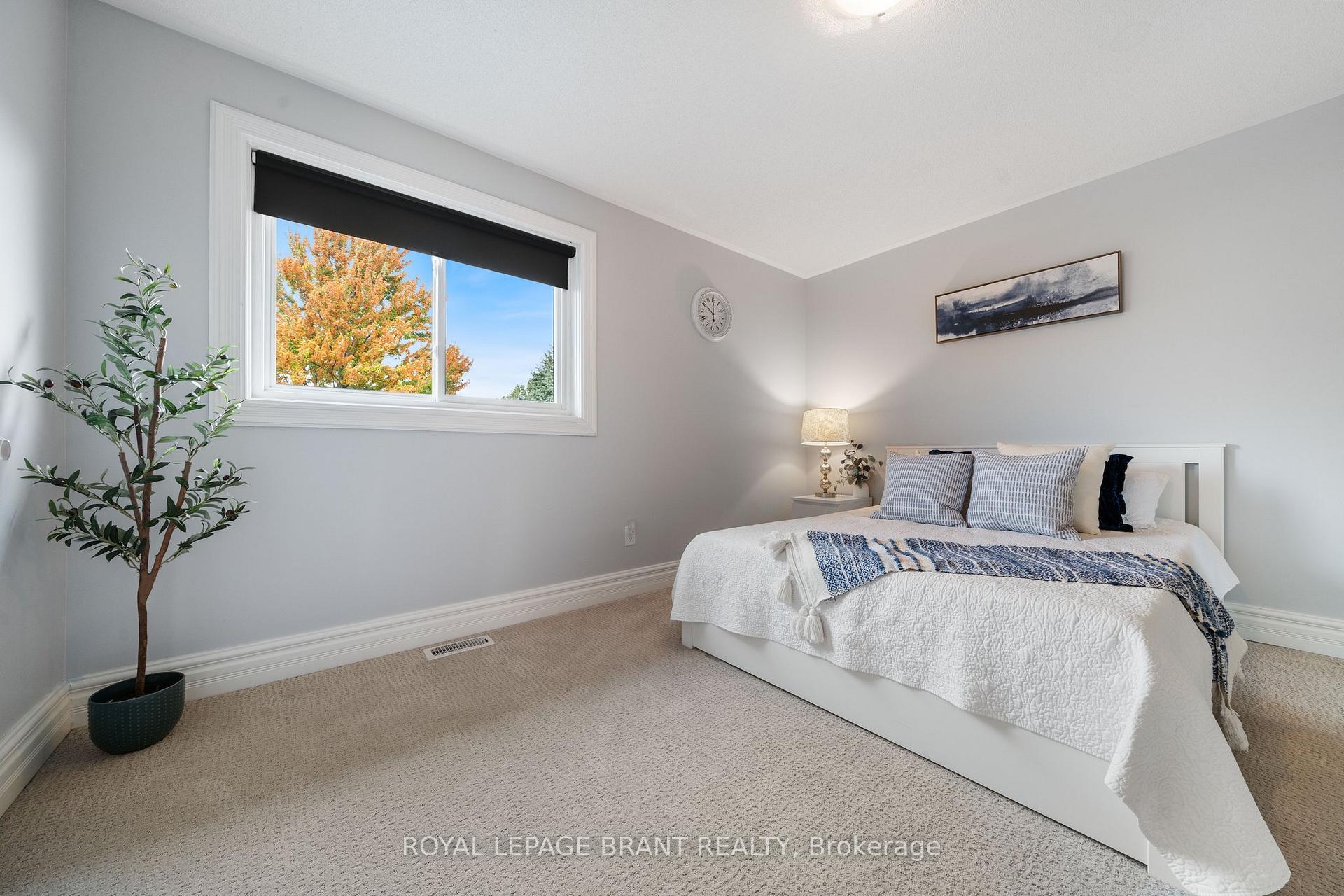 Photo 30 of 110 Fieldway Drive, Hamilton, Bruleville — HOMEH