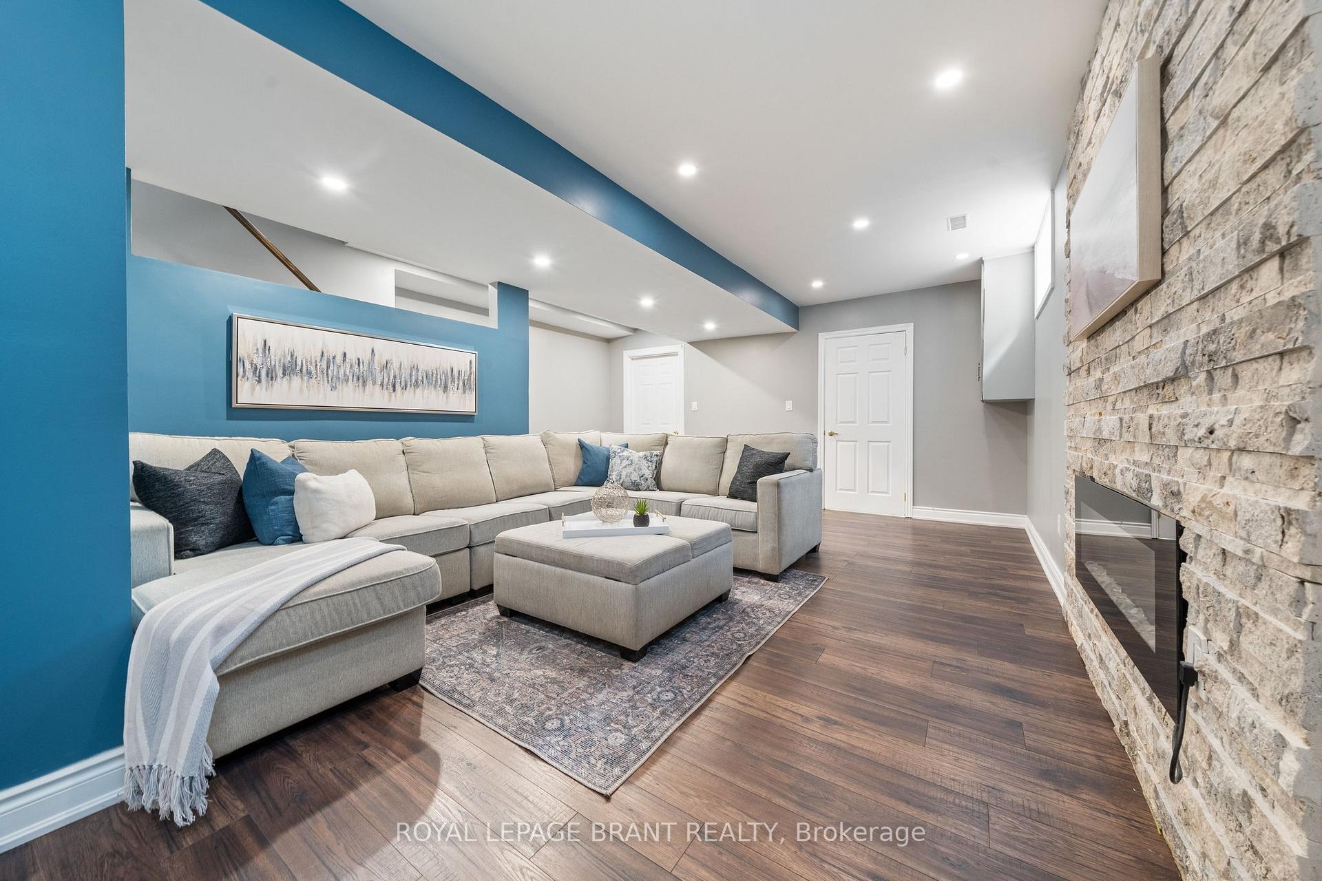 Photo 35 of 110 Fieldway Drive, Hamilton, Bruleville — HOMEH