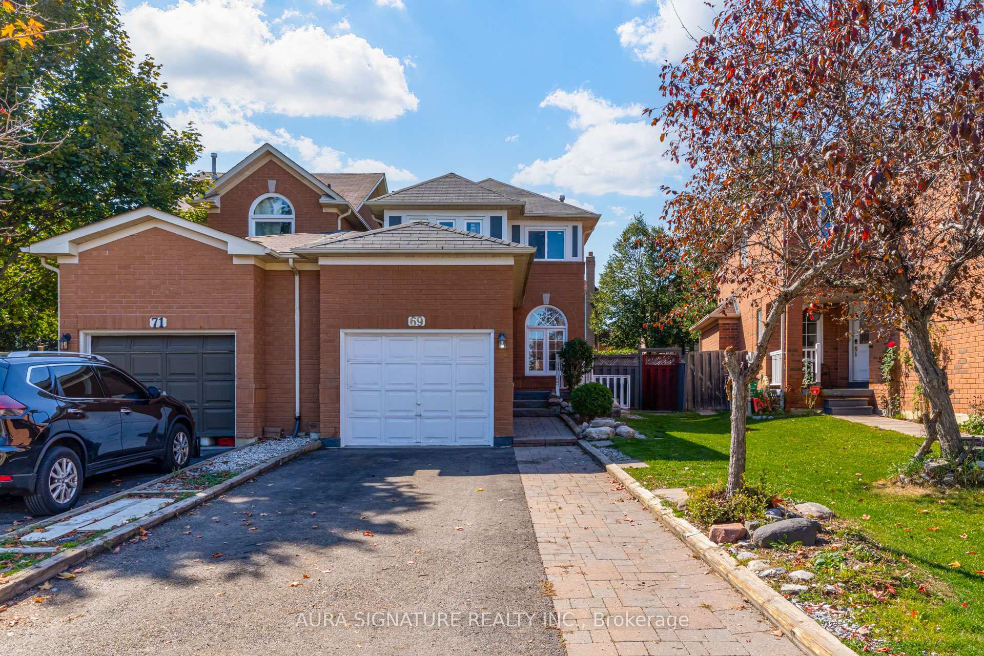 Photo 2 of 69 Alaskan Summit Court, Brampton, Sandringham-Wellington — HOMEH