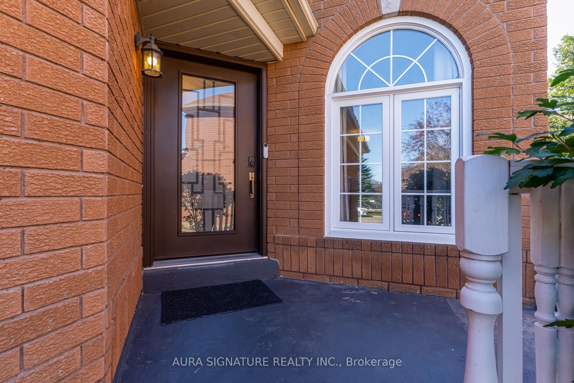 Photo 5 of 69 Alaskan Summit Court, Brampton, Sandringham-Wellington — HOMEH