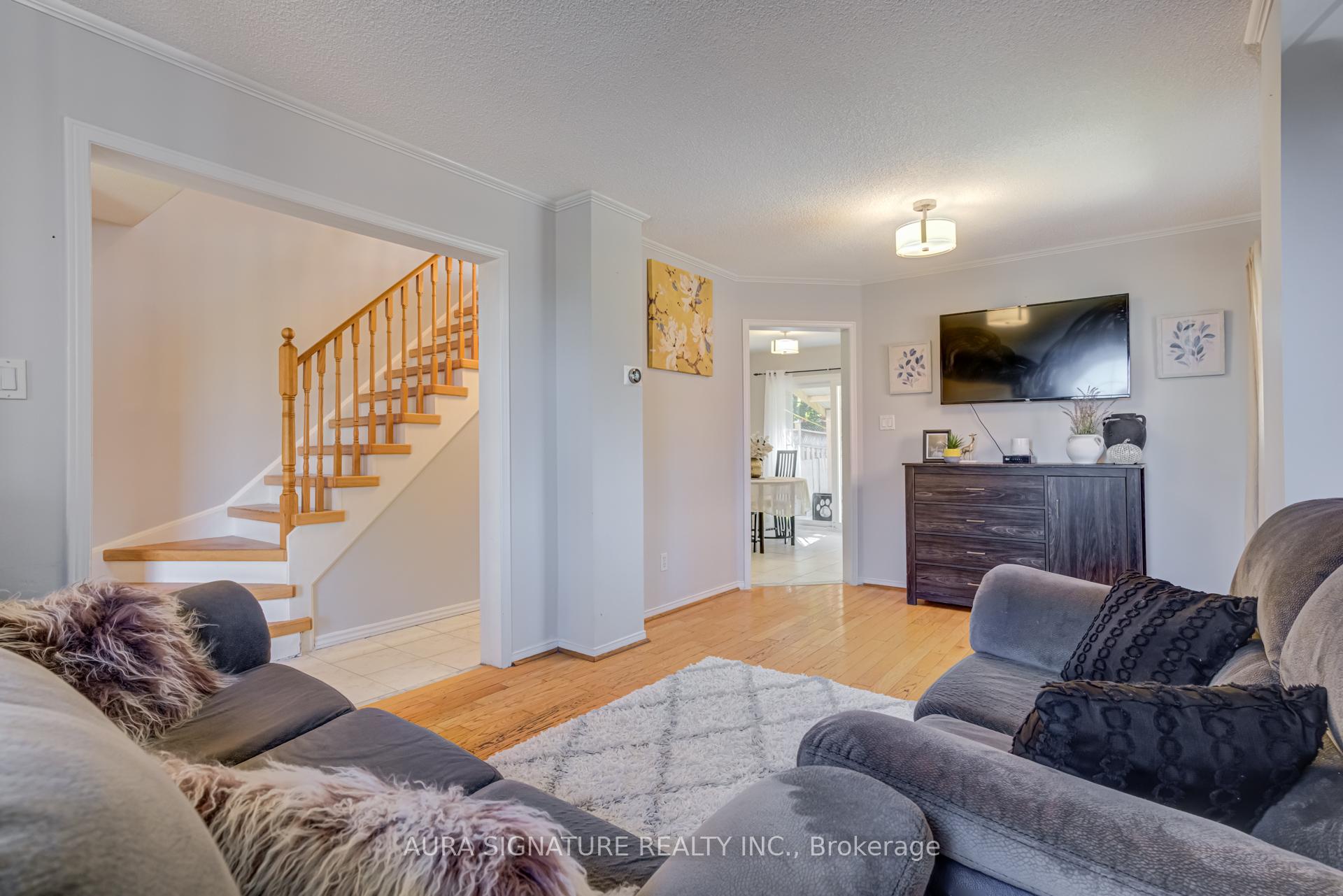 Photo 10 of 69 Alaskan Summit Court, Brampton, Sandringham-Wellington — HOMEH