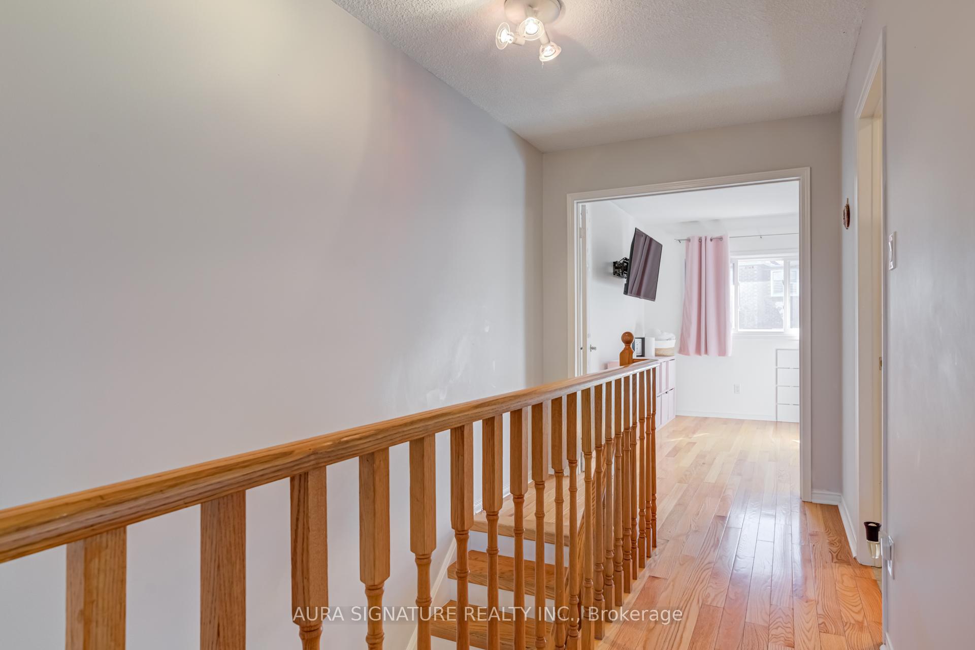 Photo 20 of 69 Alaskan Summit Court, Brampton, Sandringham-Wellington — HOMEH