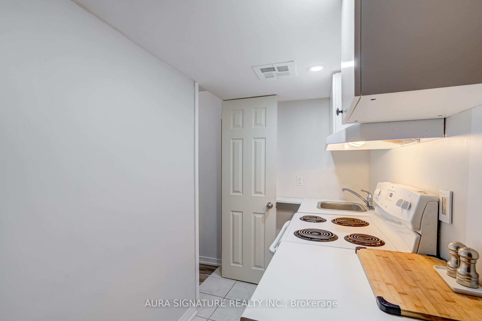 Photo 35 of 69 Alaskan Summit Court, Brampton, Sandringham-Wellington — HOMEH