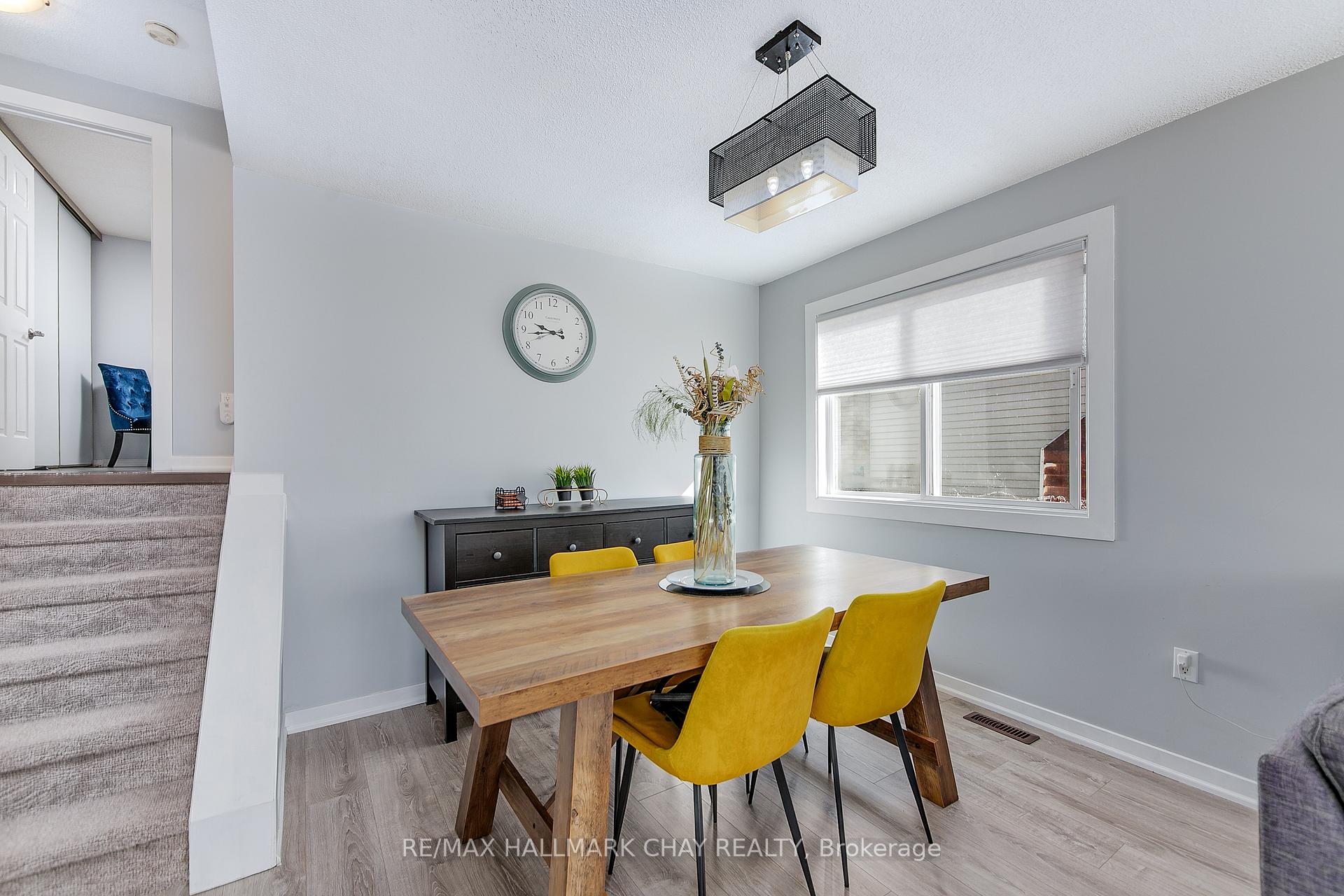 Photo 7 of 40 Knicely Road, Barrie, Painswick North — HOMEH