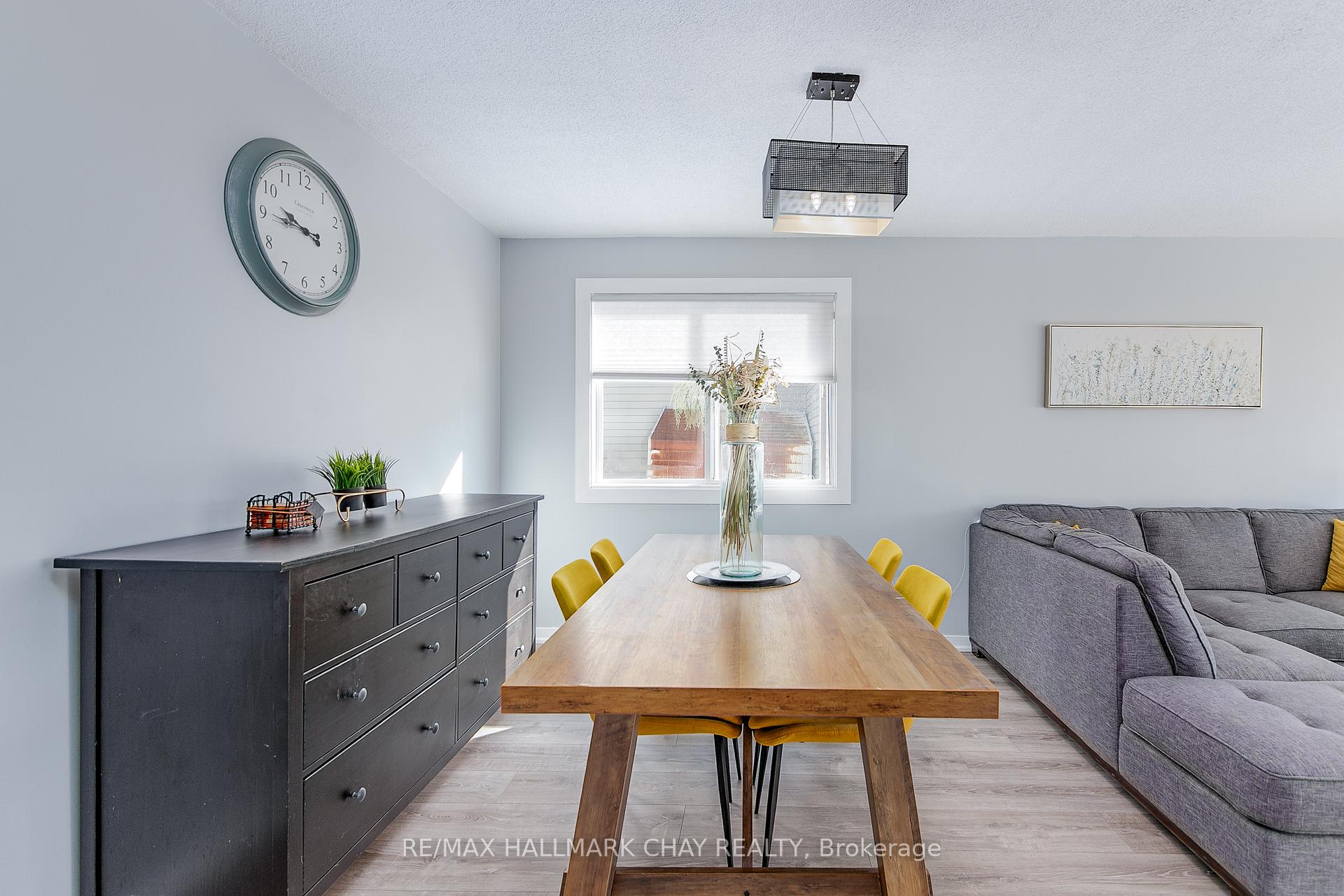 Photo 8 of 40 Knicely Road, Barrie, Painswick North — HOMEH