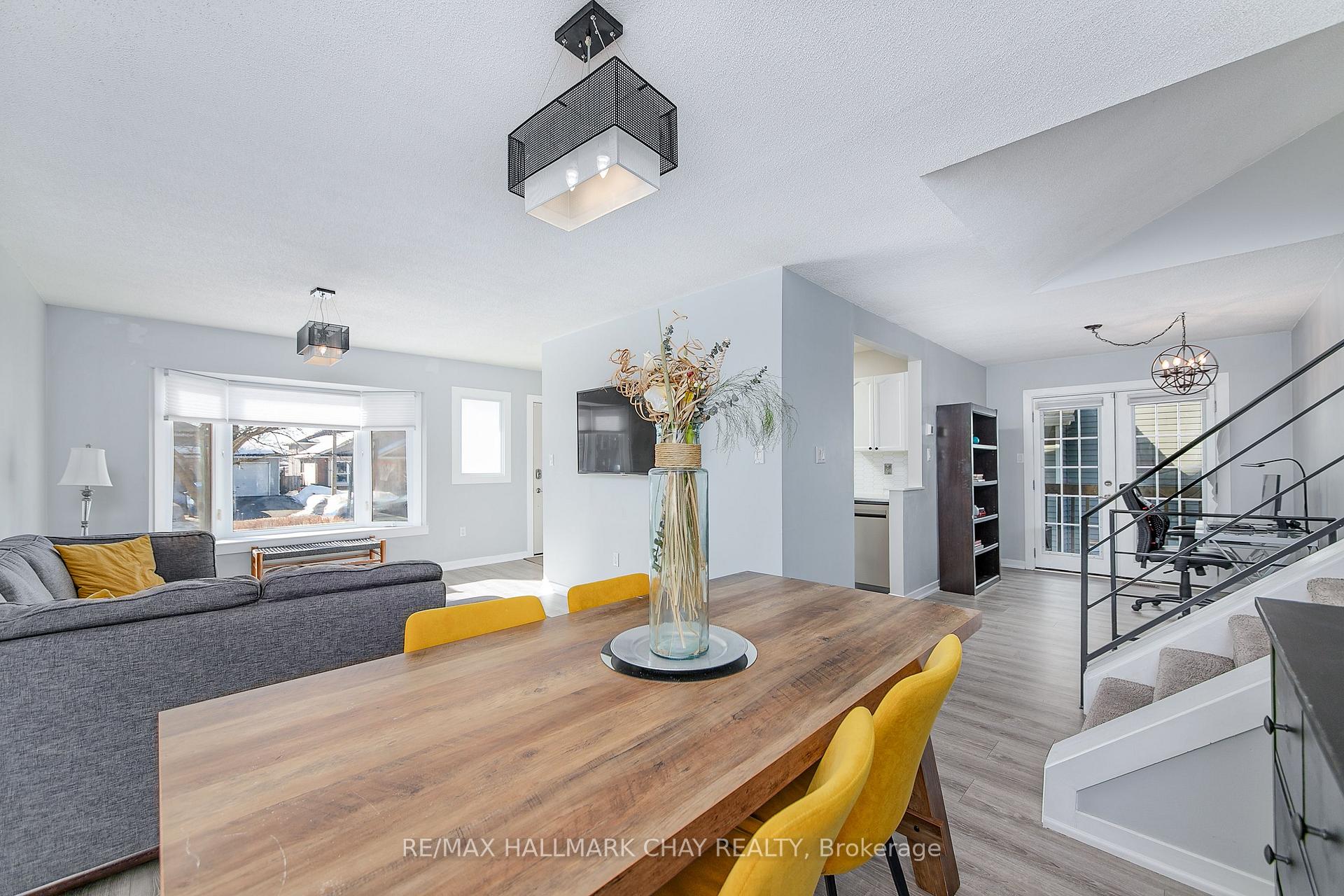 Photo 10 of 40 Knicely Road, Barrie, Painswick North — HOMEH