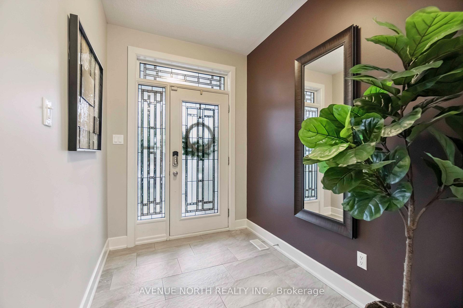 Photo 5 of 718 Bunchberry Way, Ottawa, Blossom Park/Kemp Park/Findlay Creek — HOMEH