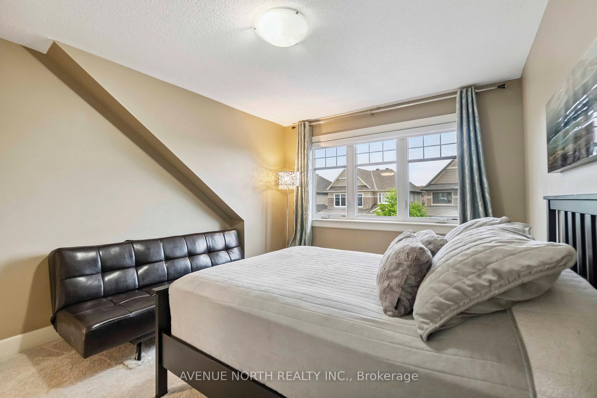 Photo 34 of 718 Bunchberry Way, Ottawa, Blossom Park/Kemp Park/Findlay Creek — HOMEH