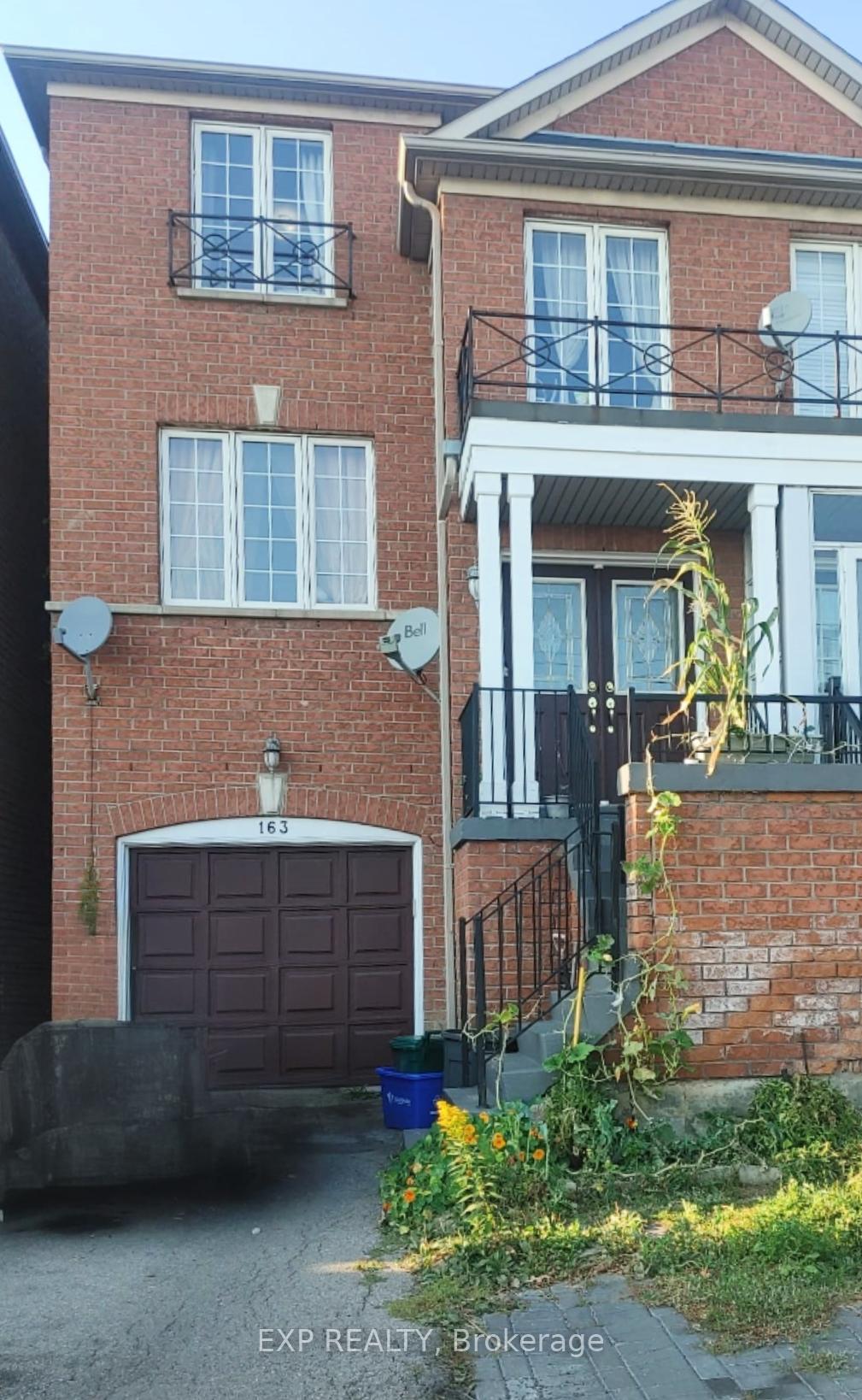 Front of 163 Sassafras Circle