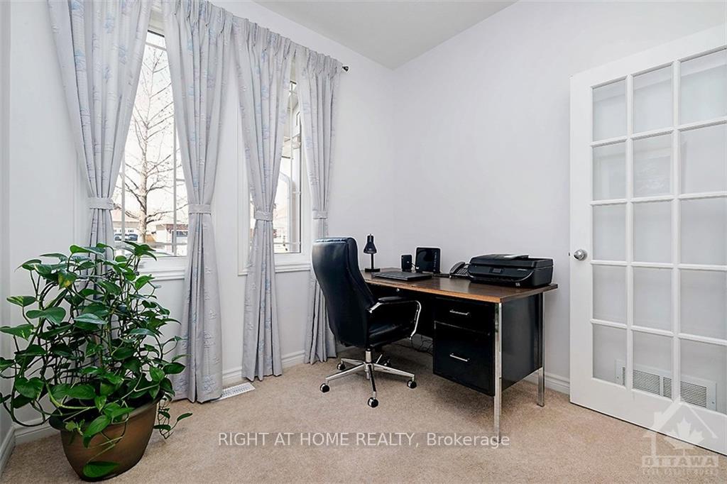 Photo 3 of 849 Clearbrook Drive, Ottawa, Barrhaven - Strandherd — HOMEH