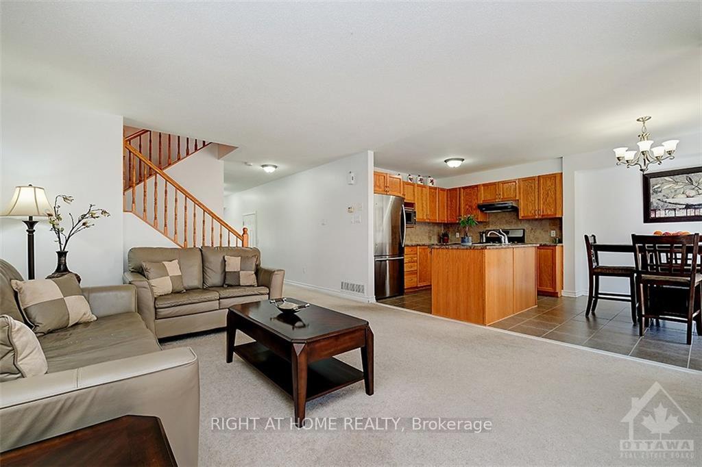 Photo 6 of 849 Clearbrook Drive, Ottawa, Barrhaven - Strandherd — HOMEH