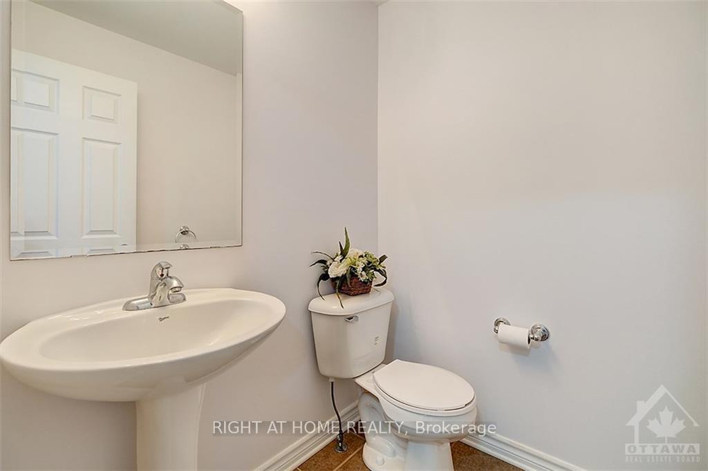 Photo 15 of 849 Clearbrook Drive, Ottawa, Barrhaven - Strandherd — HOMEH