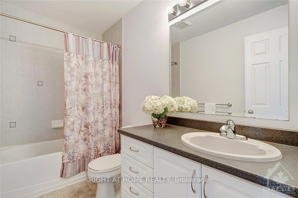 Photo 23 of 849 Clearbrook Drive, Ottawa, Barrhaven - Strandherd — HOMEH