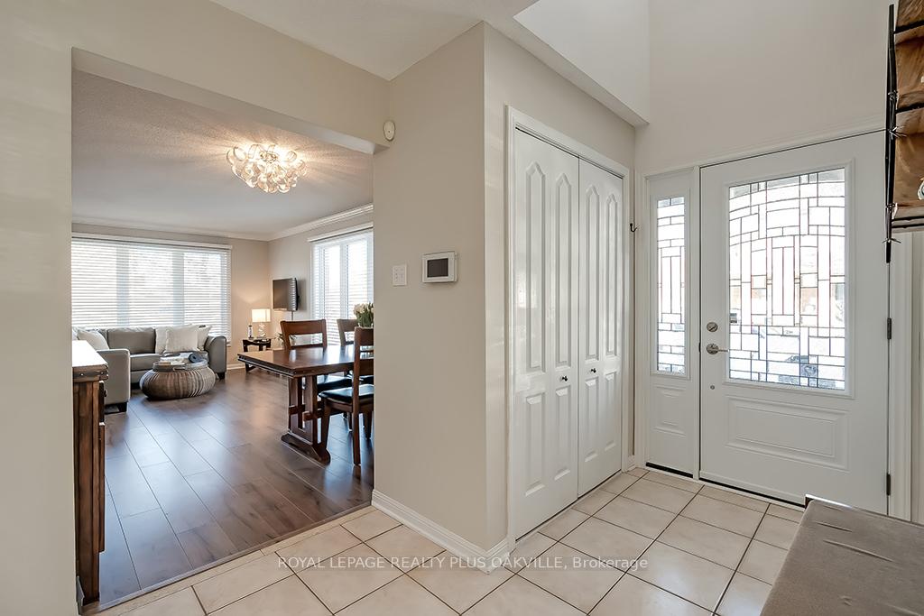 Photo 4 of 2234 Shadetree Avenue, Burlington, Orchard — HOMEH