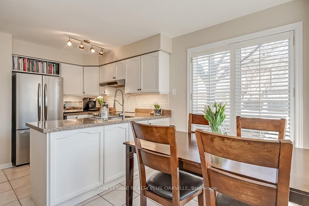 Photo 10 of 2234 Shadetree Avenue, Burlington, Orchard — HOMEH