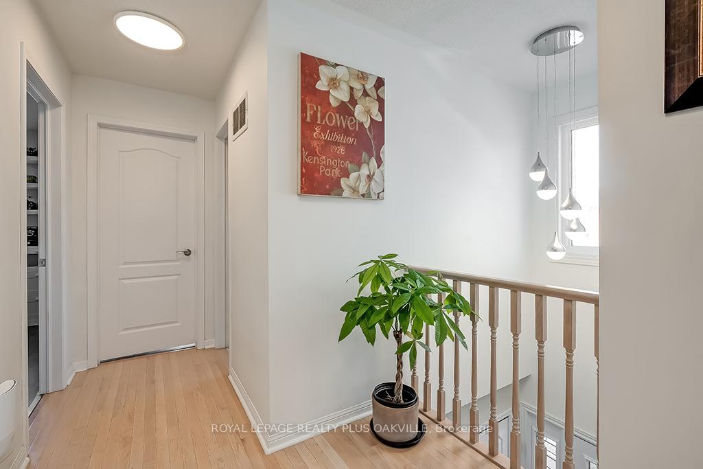 Photo 14 of 2234 Shadetree Avenue, Burlington, Orchard — HOMEH