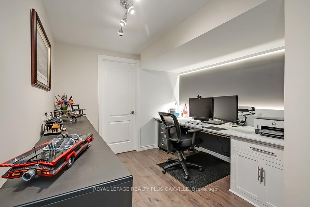 Photo 24 of 2234 Shadetree Avenue, Burlington, Orchard — HOMEH