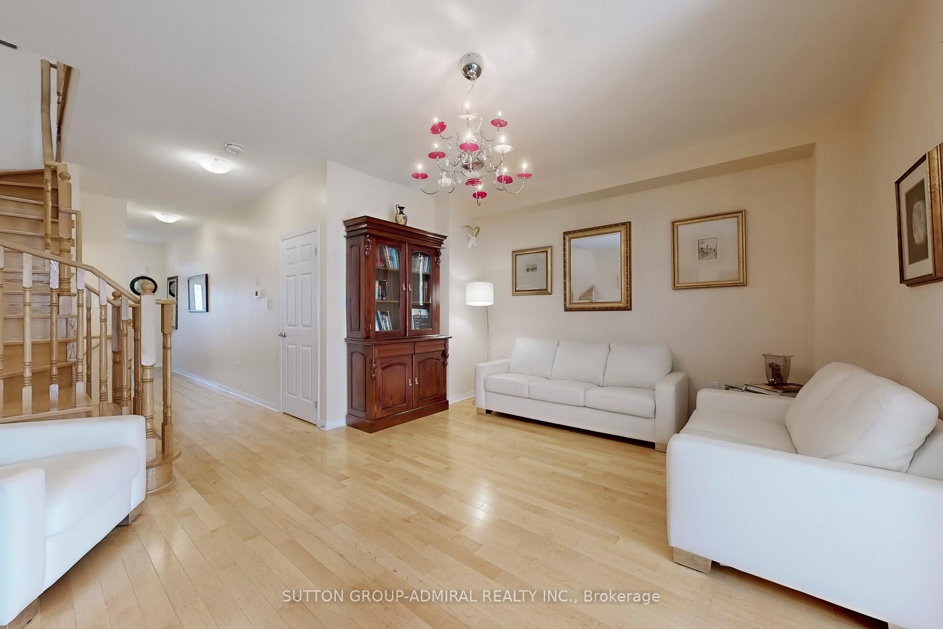 Photo 3 of 23 Warbler Avenue, Vaughan, Patterson — HOMEH