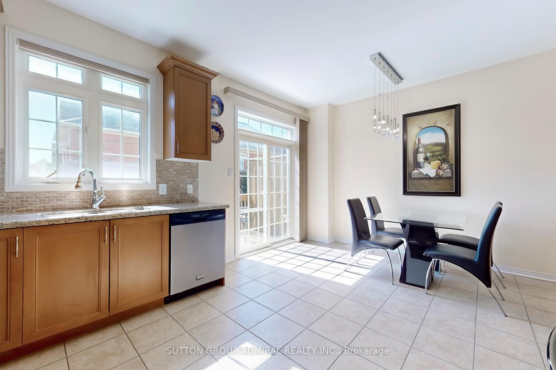 Photo 9 of 23 Warbler Avenue, Vaughan, Patterson — HOMEH