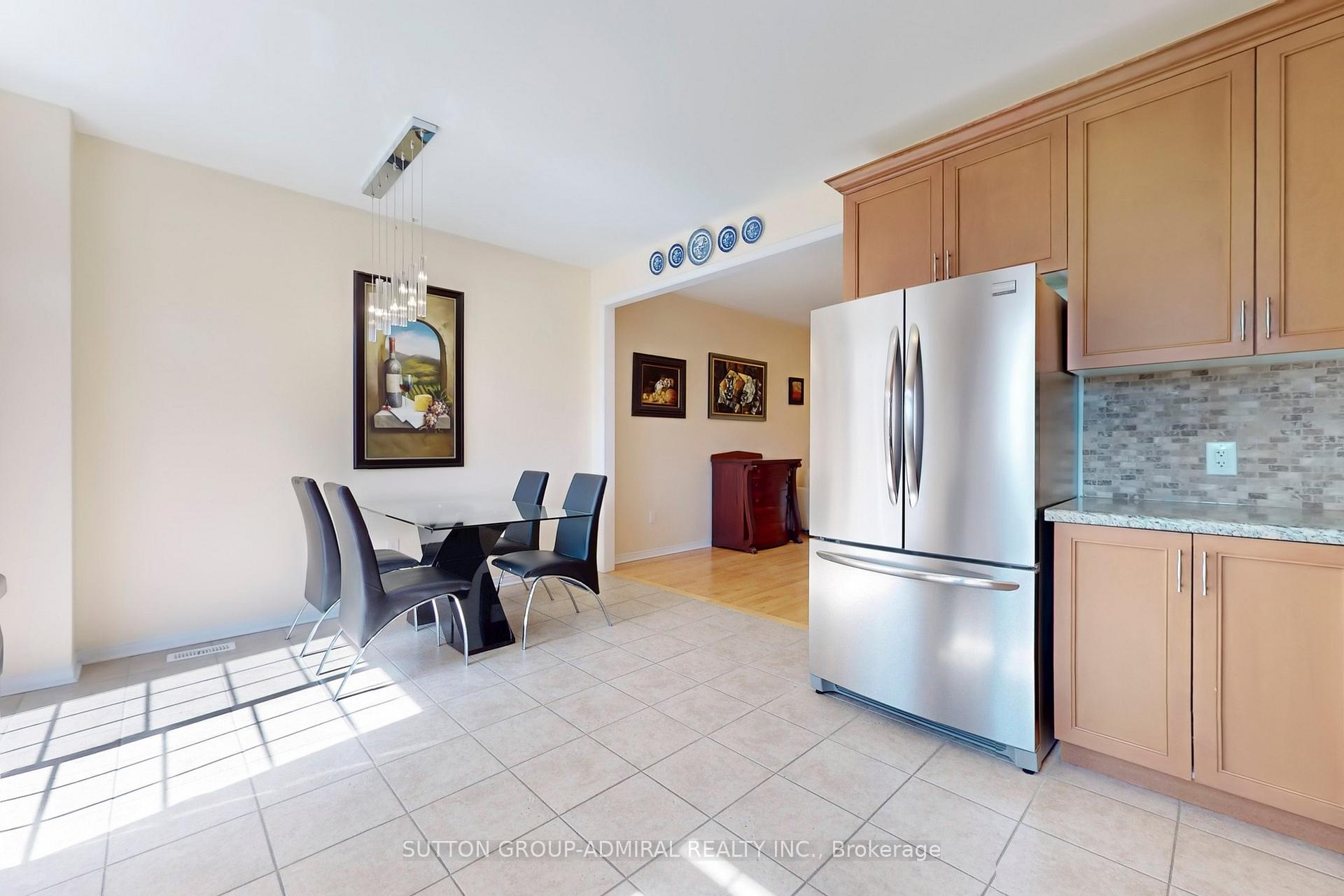 Photo 10 of 23 Warbler Avenue, Vaughan, Patterson — HOMEH