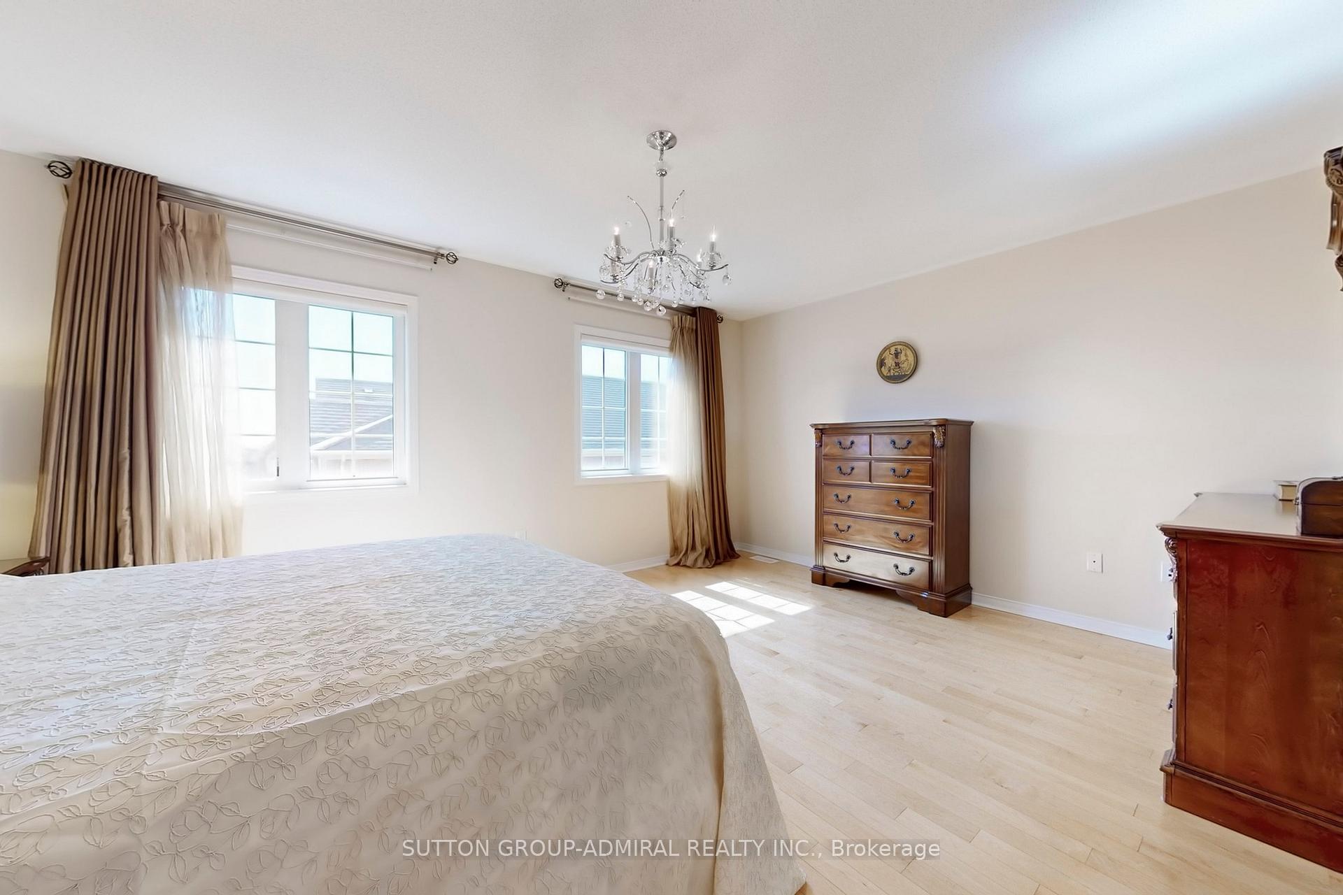Photo 17 of 23 Warbler Avenue, Vaughan, Patterson — HOMEH