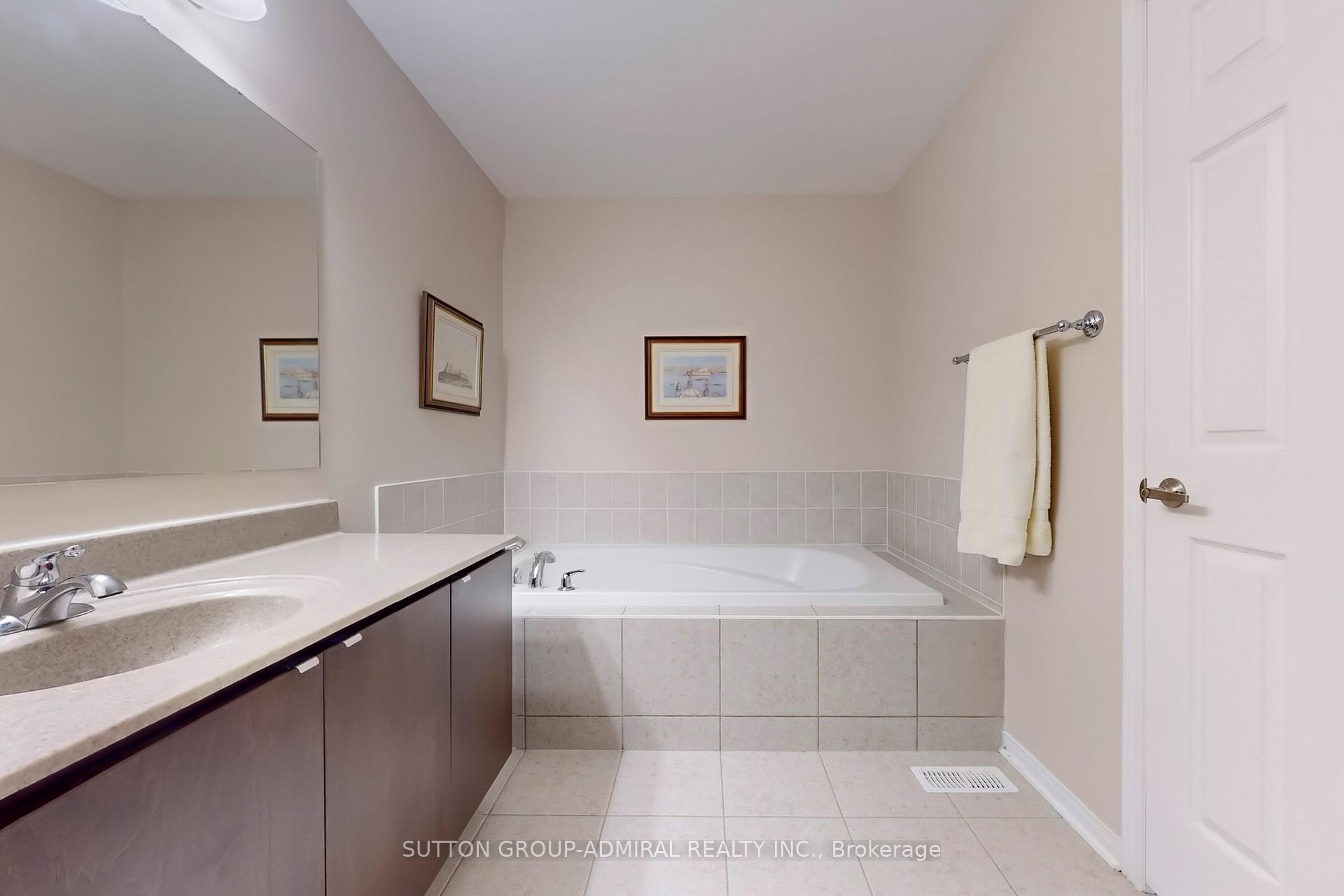 Photo 20 of 23 Warbler Avenue, Vaughan, Patterson — HOMEH