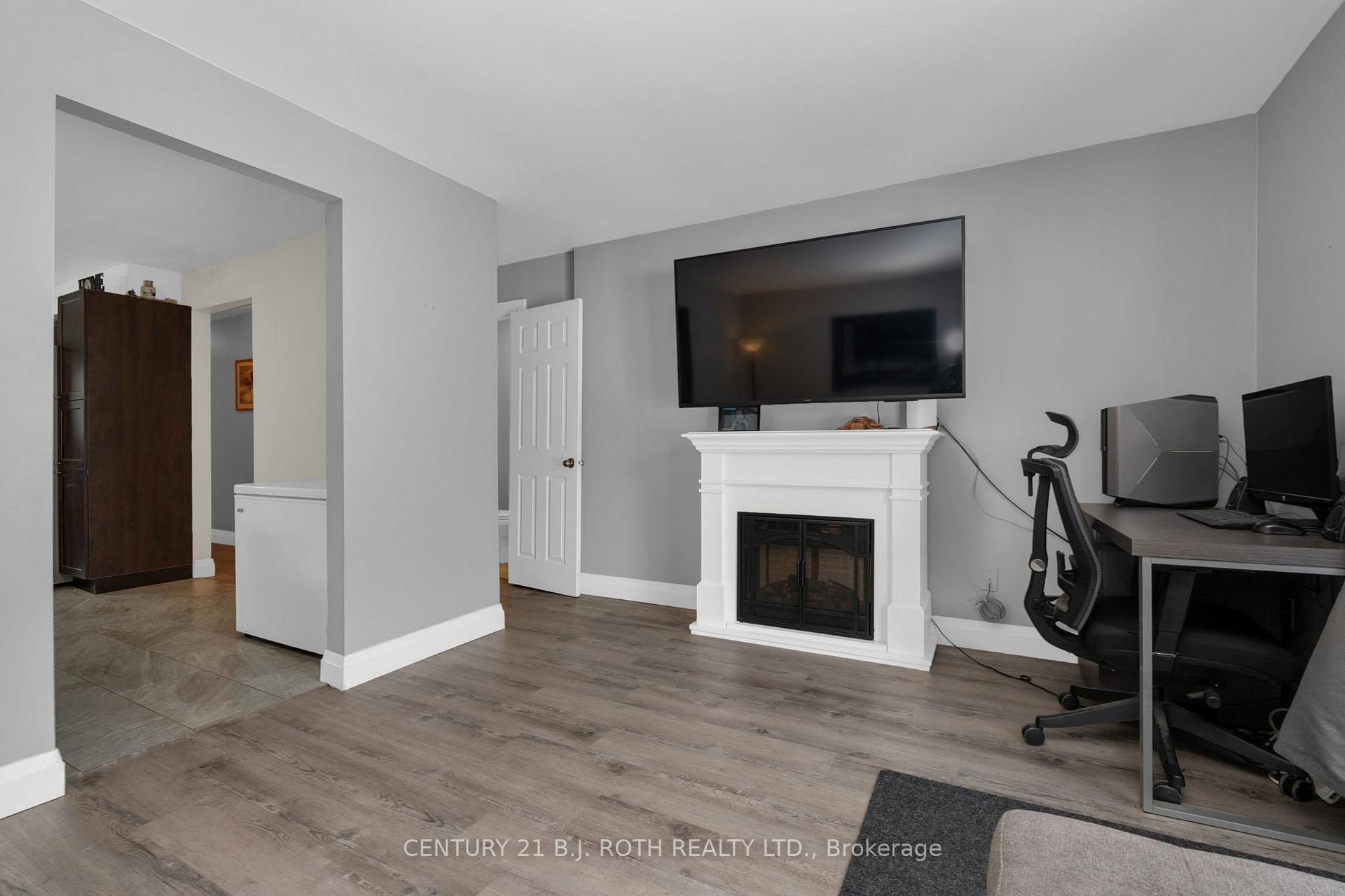 Photo 5 of 25 Elizabeth Street, Barrie, Ardagh — HOMEH
