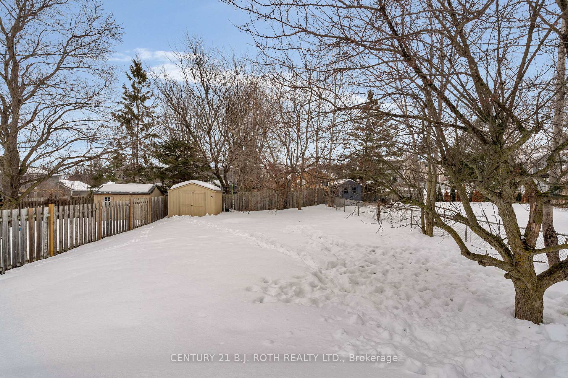 Photo 19 of 25 Elizabeth Street, Barrie, Ardagh — HOMEH