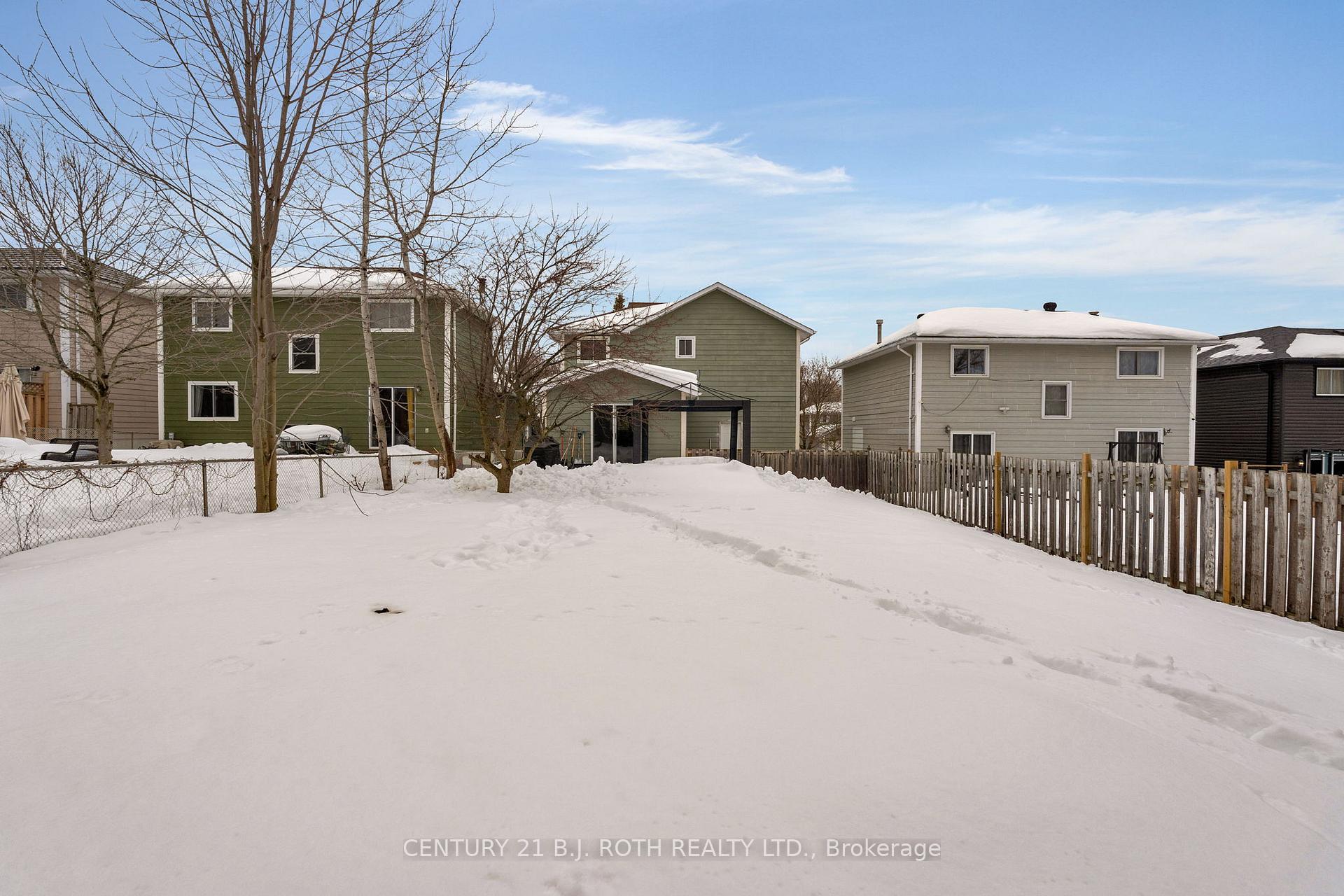 Photo 20 of 25 Elizabeth Street, Barrie, Ardagh — HOMEH
