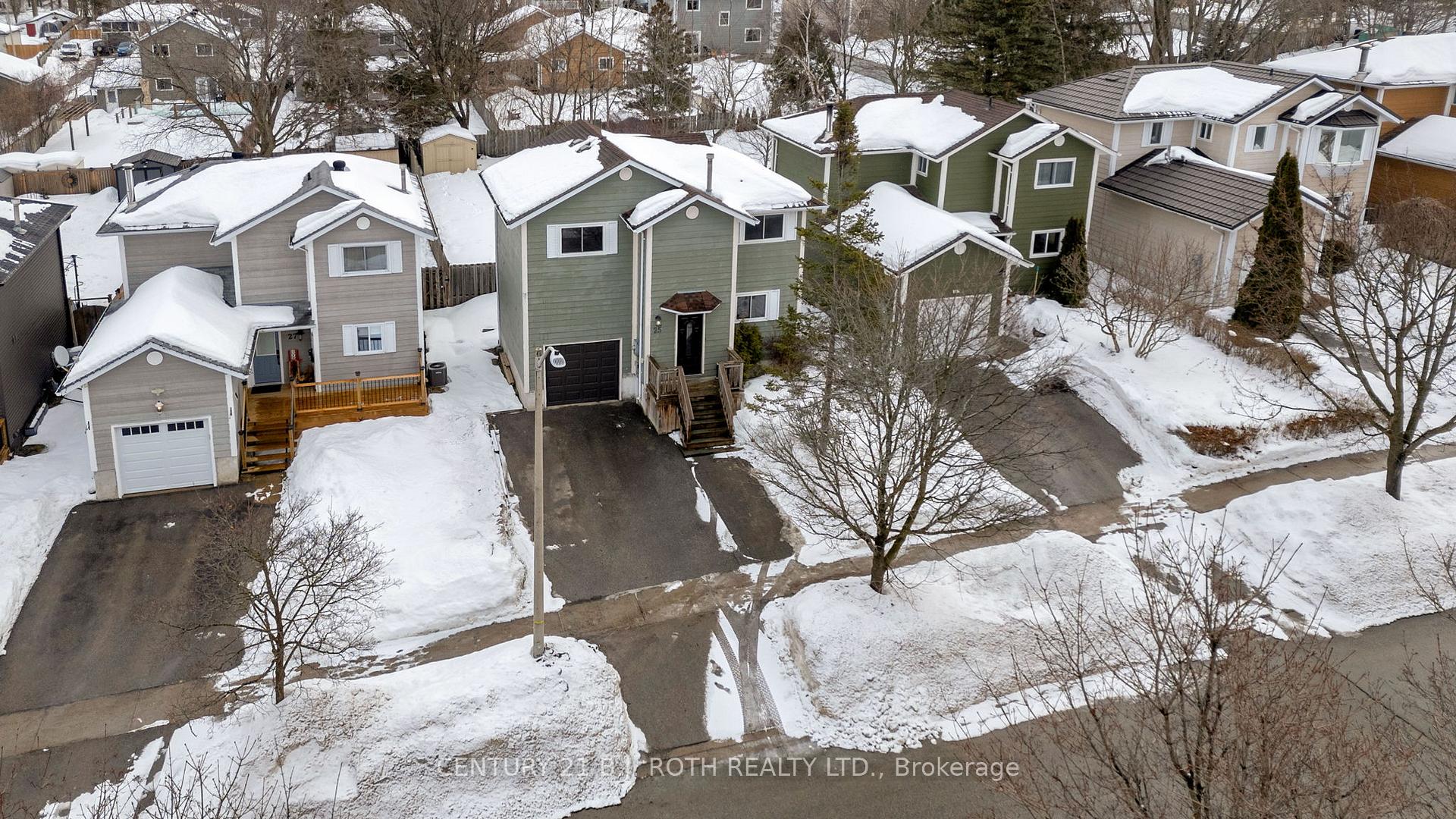 Photo 23 of 25 Elizabeth Street, Barrie, Ardagh — HOMEH