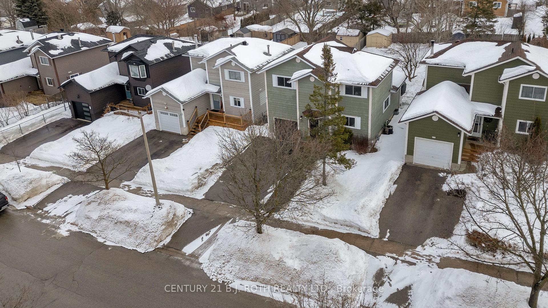 Photo 24 of 25 Elizabeth Street, Barrie, Ardagh — HOMEH