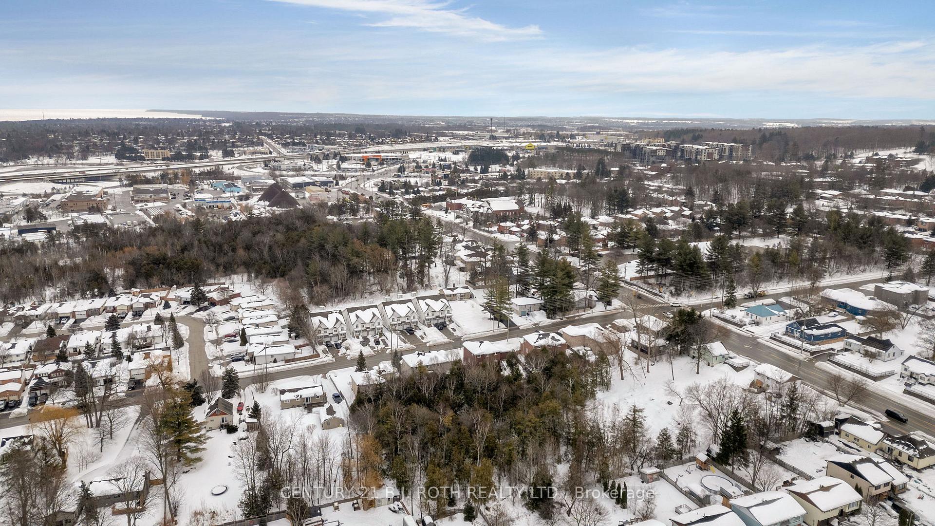 Photo 32 of 25 Elizabeth Street, Barrie, Ardagh — HOMEH
