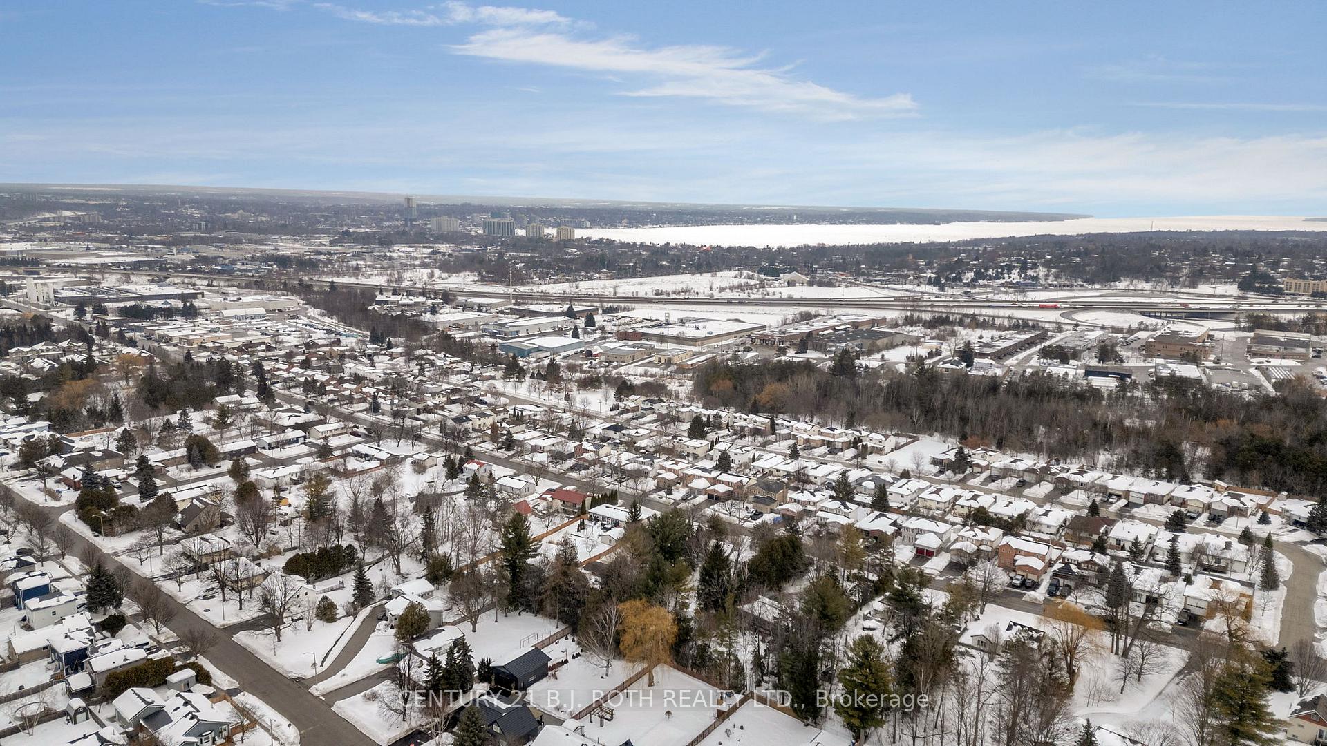 Photo 33 of 25 Elizabeth Street, Barrie, Ardagh — HOMEH