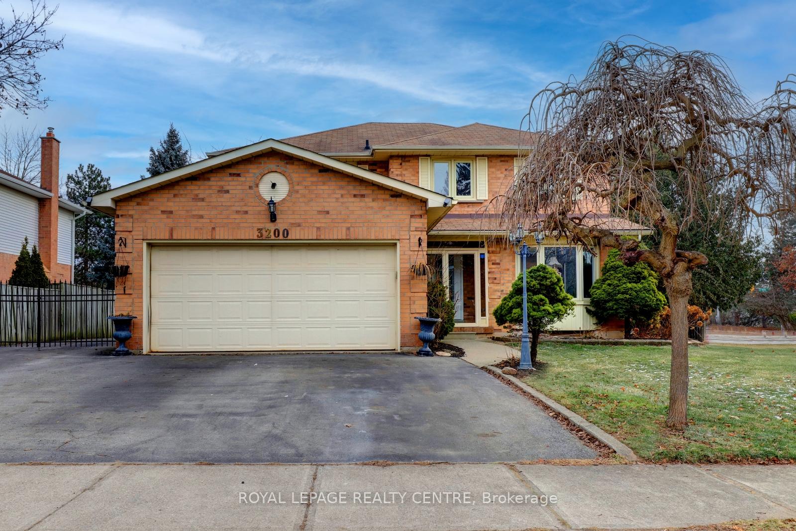 Photo 1 of 3200 Hazelwood Avenue, Burlington, Headon — HOMEH