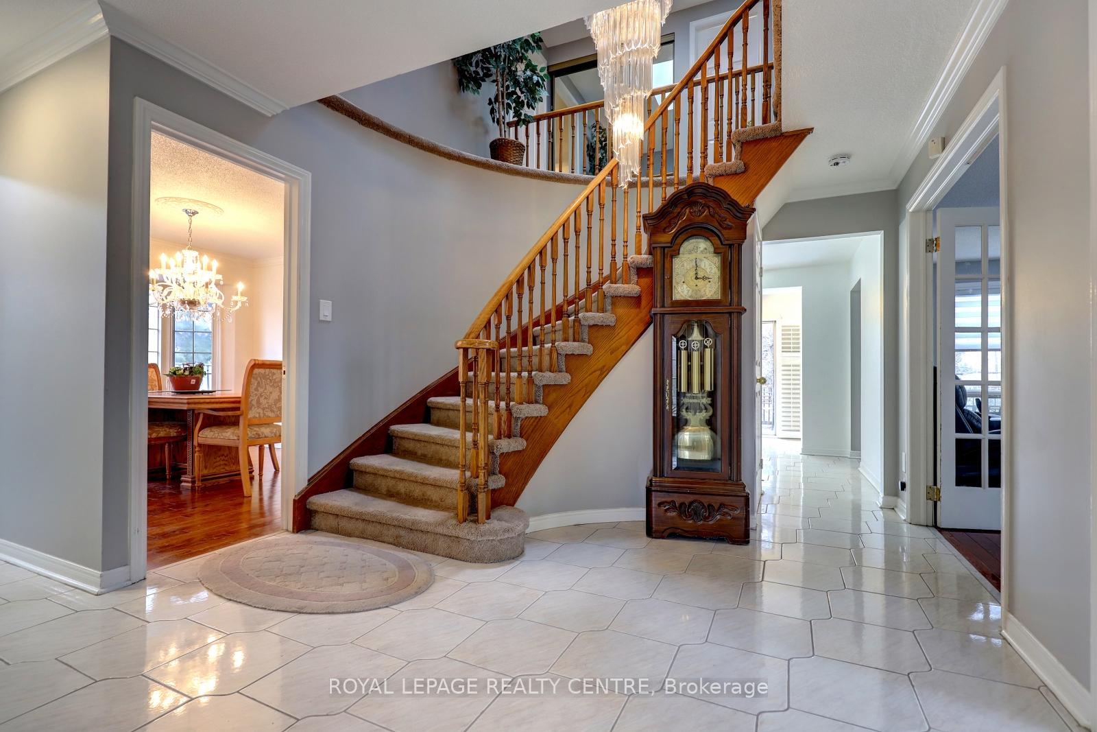 Photo 6 of 3200 Hazelwood Avenue, Burlington, Headon — HOMEH
