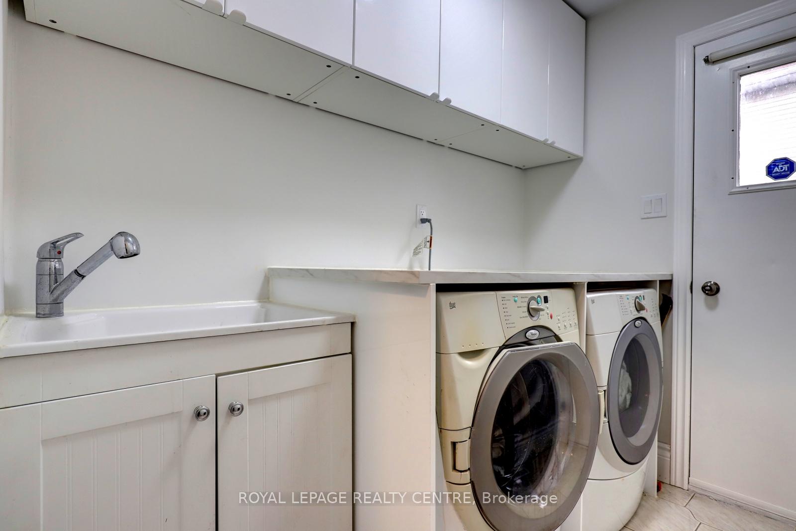 Photo 19 of 3200 Hazelwood Avenue, Burlington, Headon — HOMEH