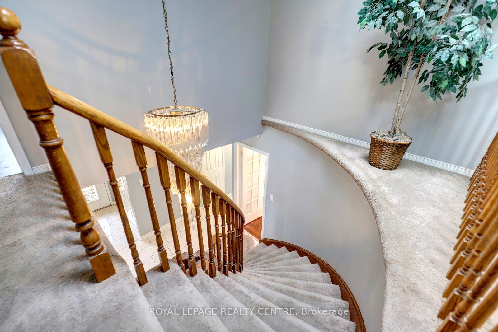 Photo 20 of 3200 Hazelwood Avenue, Burlington, Headon — HOMEH
