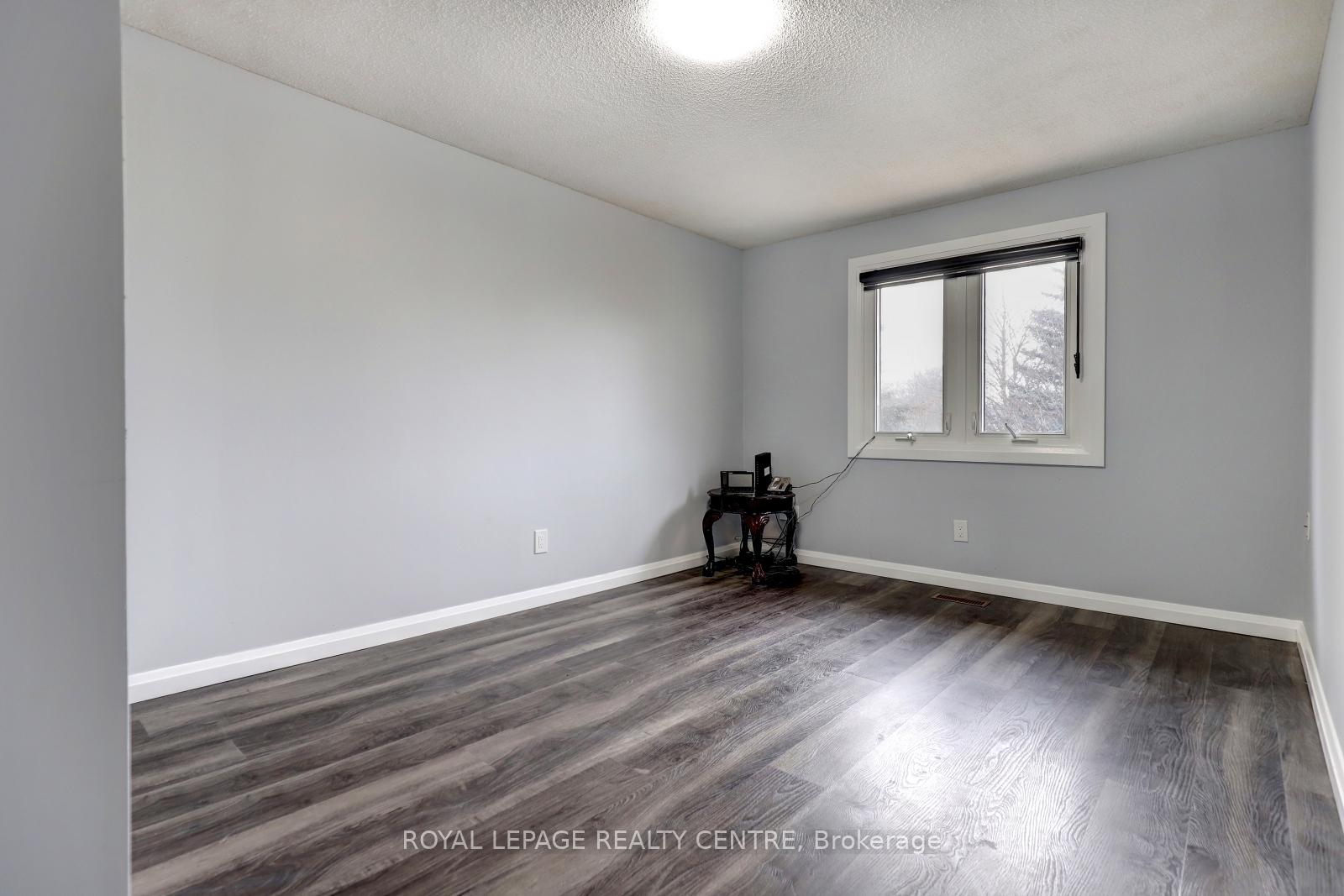 Photo 26 of 3200 Hazelwood Avenue, Burlington, Headon — HOMEH