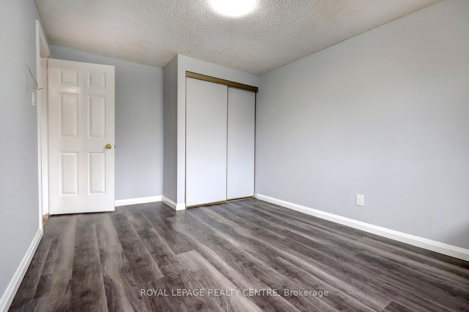 Photo 27 of 3200 Hazelwood Avenue, Burlington, Headon — HOMEH