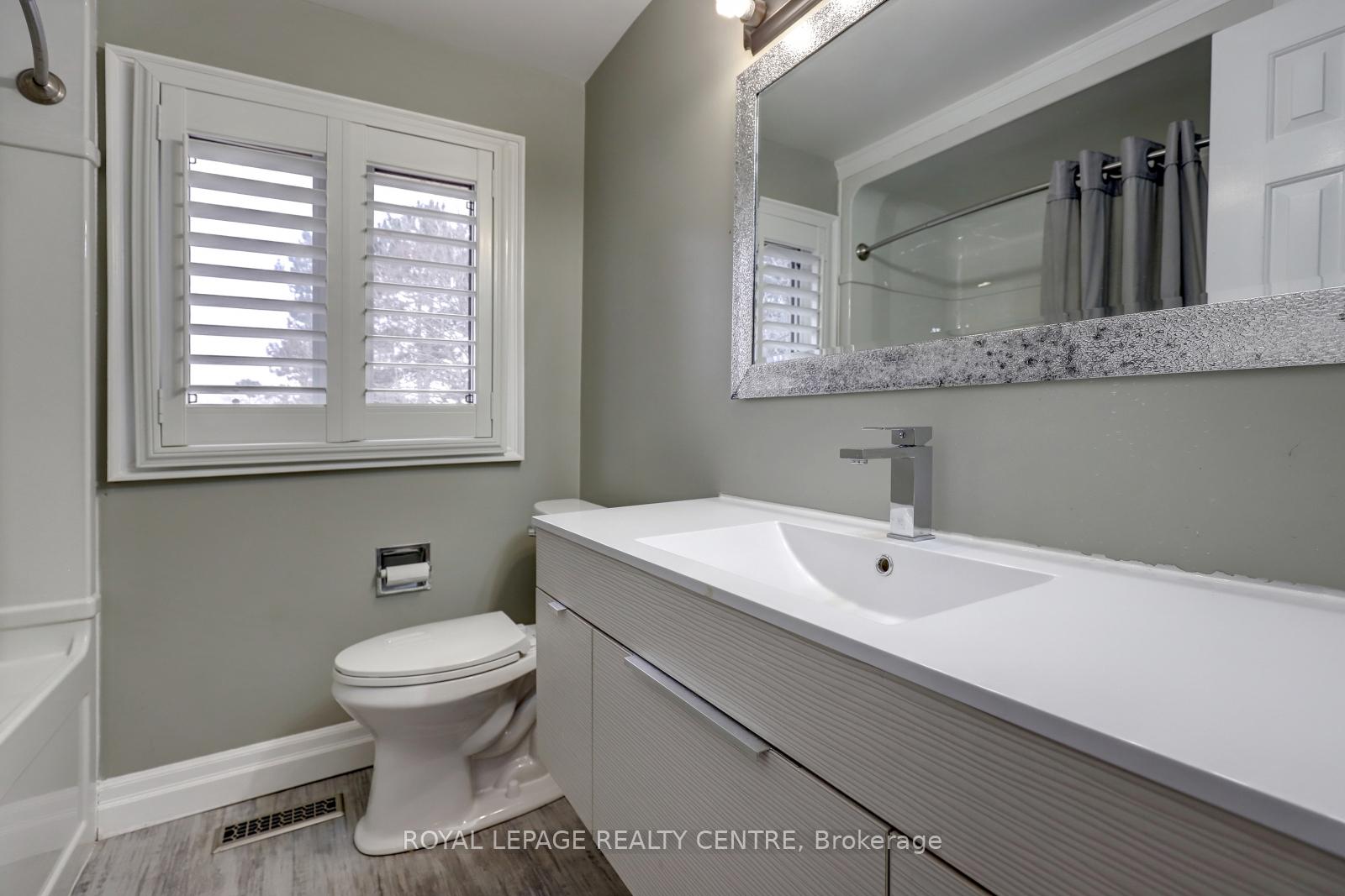 Photo 29 of 3200 Hazelwood Avenue, Burlington, Headon — HOMEH