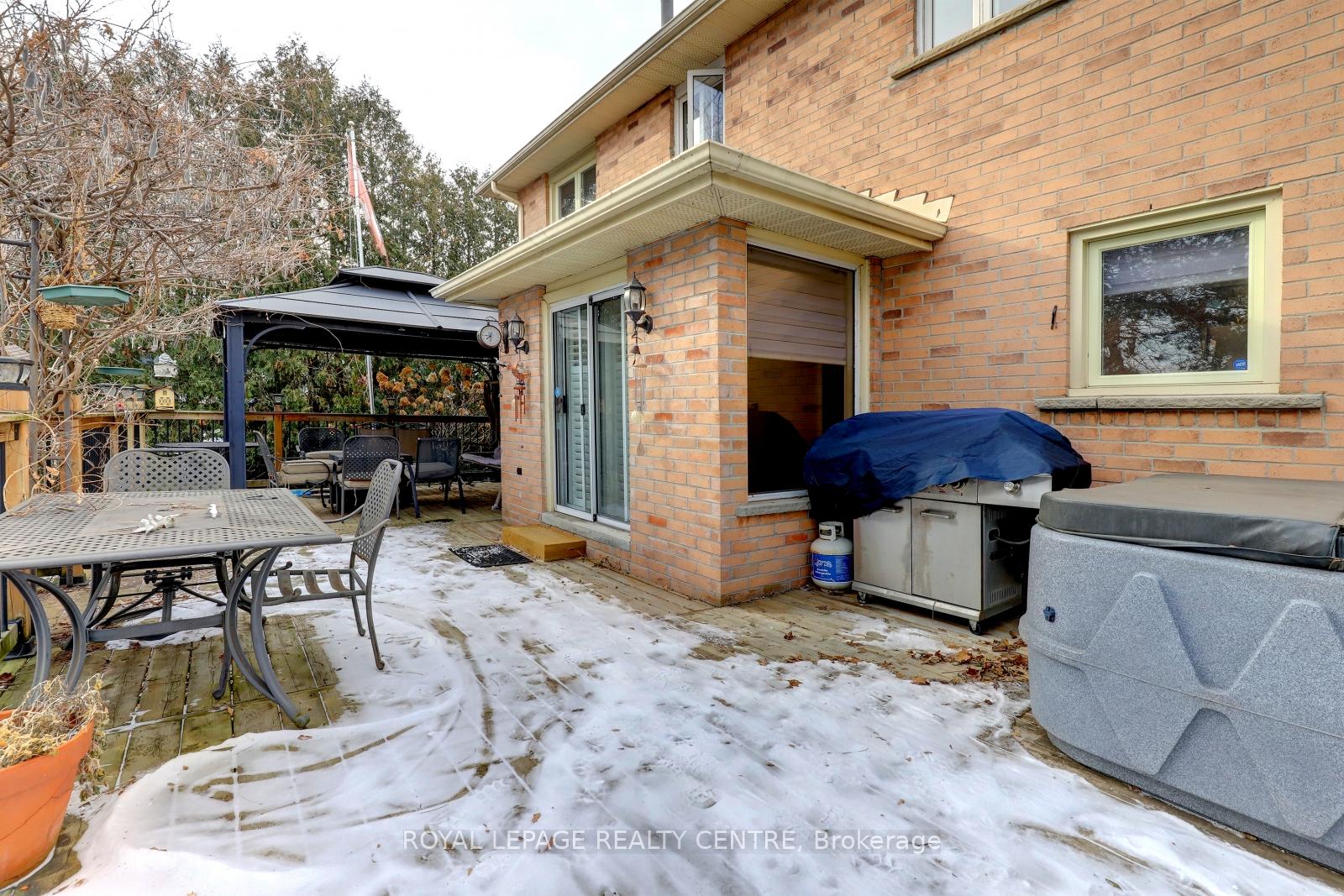 Photo 35 of 3200 Hazelwood Avenue, Burlington, Headon — HOMEH