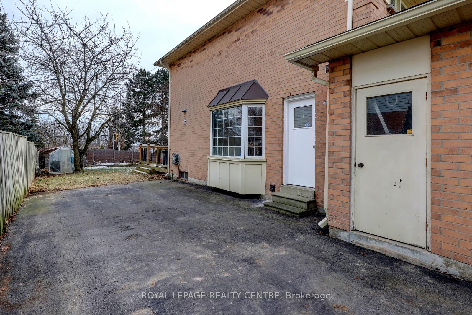 Photo 37 of 3200 Hazelwood Avenue, Burlington, Headon — HOMEH