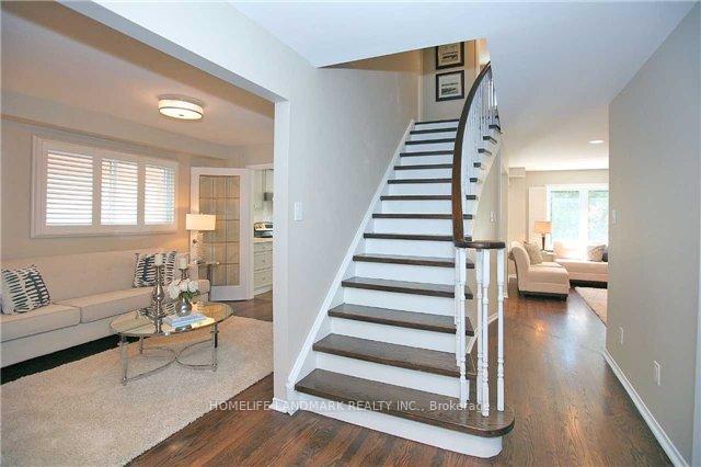 Photo 2 of 131 Roseborough Crescent, Vaughan, Uplands — HOMEH