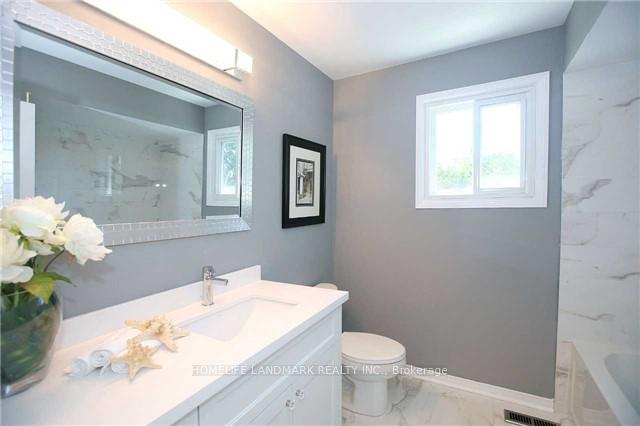 Photo 8 of 131 Roseborough Crescent, Vaughan, Uplands — HOMEH