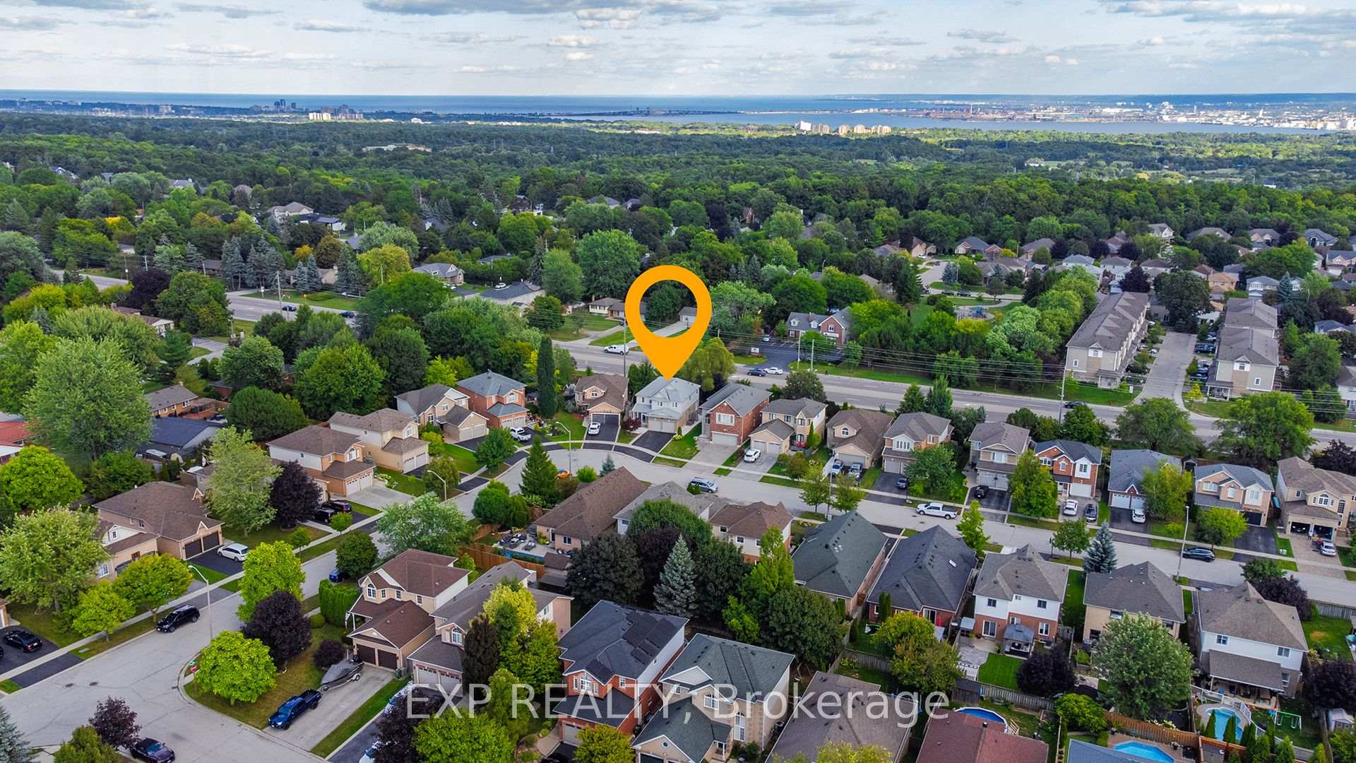 Photo 1 of 44 Pentland Road, Hamilton, Waterdown — HOMEH