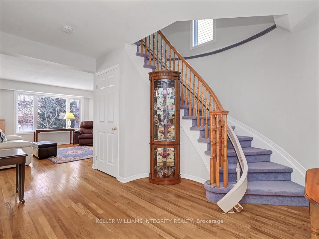 Photo 2 of 19 Armagh Way, Ottawa, Barrhaven - Longfields — HOMEH