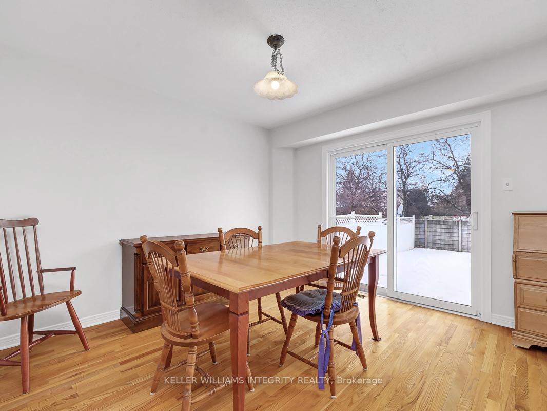 Photo 6 of 19 Armagh Way, Ottawa, Barrhaven - Longfields — HOMEH