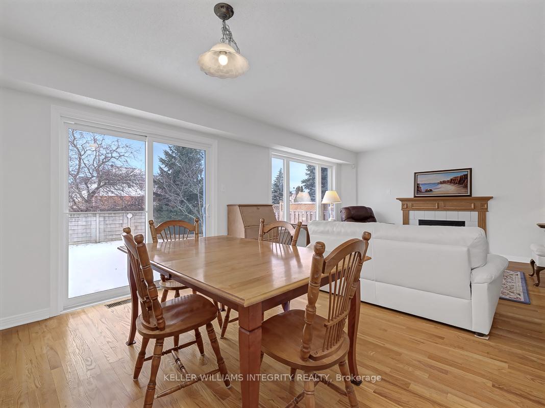 Photo 7 of 19 Armagh Way, Ottawa, Barrhaven - Longfields — HOMEH