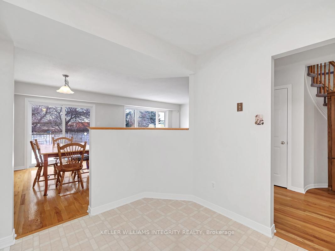 Photo 10 of 19 Armagh Way, Ottawa, Barrhaven - Longfields — HOMEH